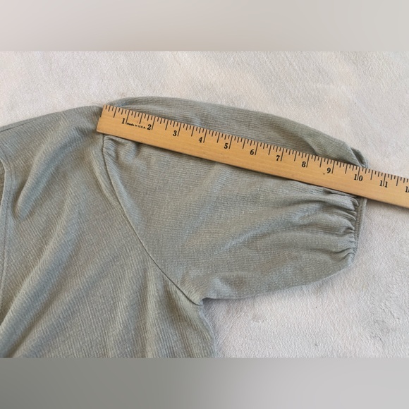 Abercrombie & Fitch Smocked Waist Tie-Front Puff Sleeve Top - Grey Size M - Picture 6 of 9